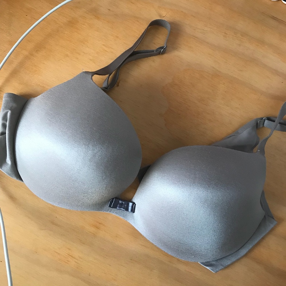 VICTORIA SECRET LIGHTLY LINED BRA 34c